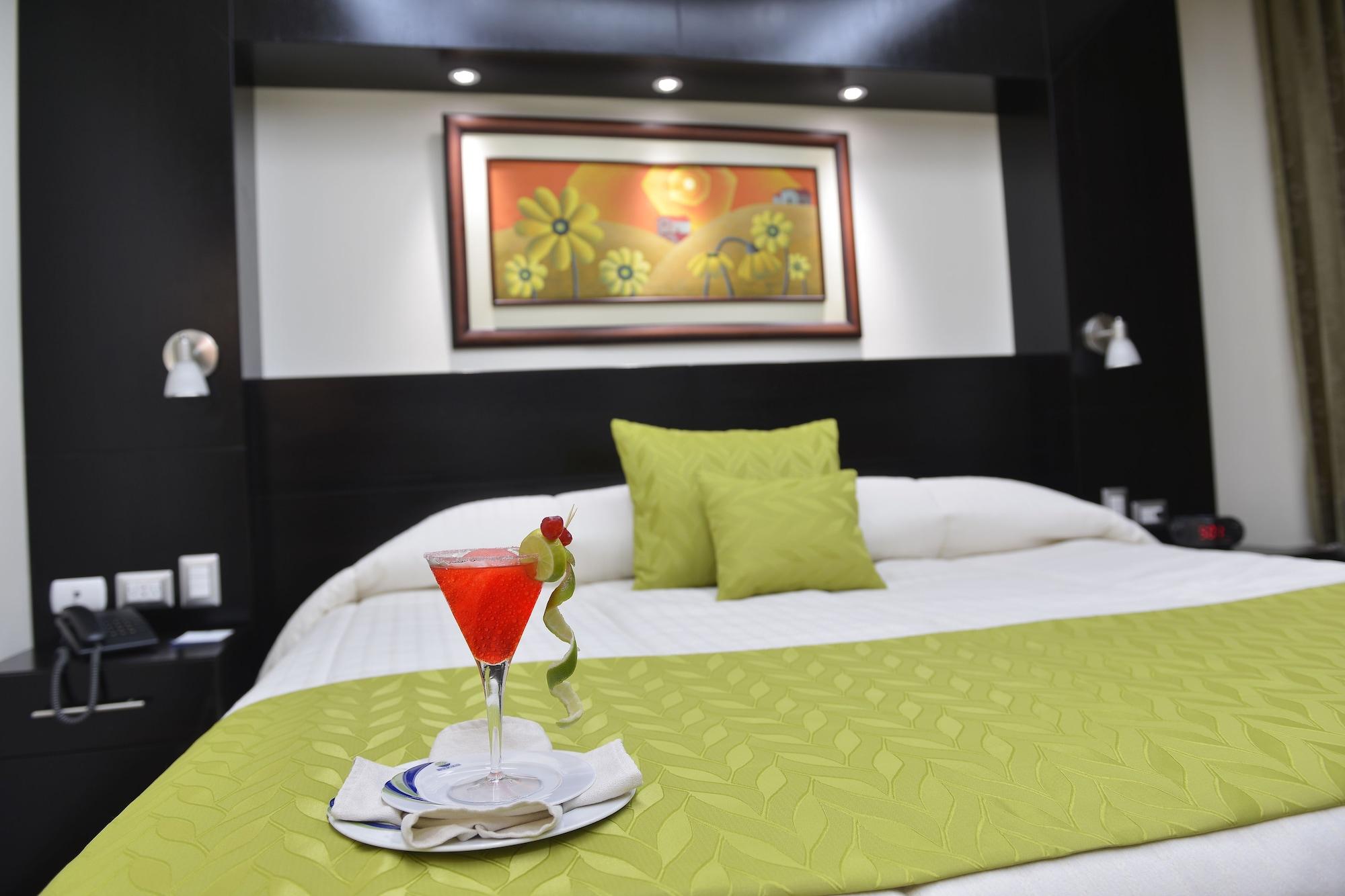 Hotel Ramada Гуаякиль Экстерьер фото