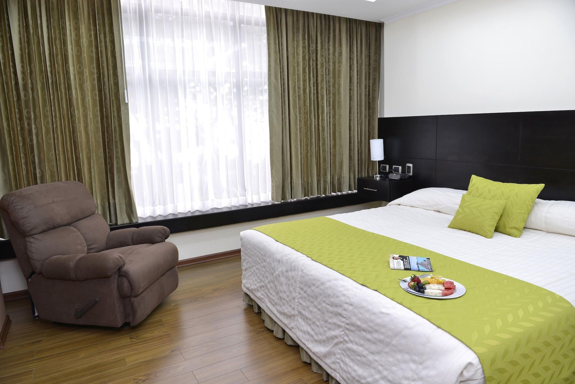 Hotel Ramada Гуаякиль Экстерьер фото