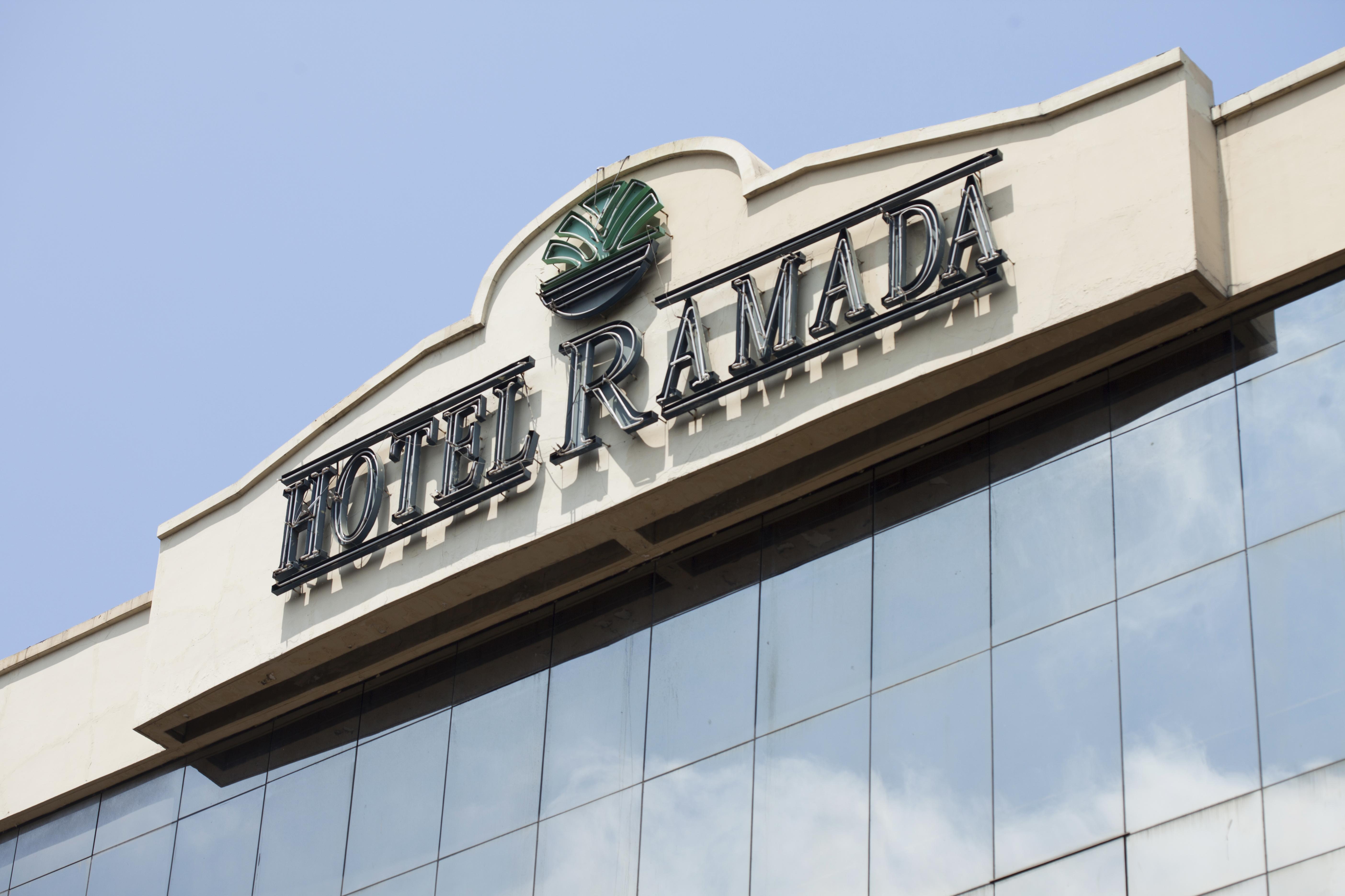 Hotel Ramada Гуаякиль Экстерьер фото