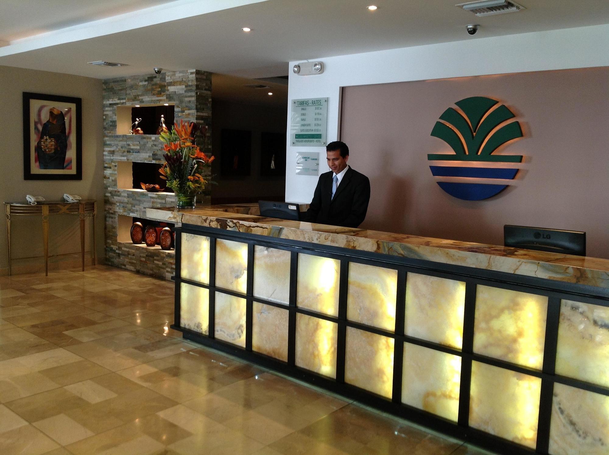 Hotel Ramada Гуаякиль Экстерьер фото